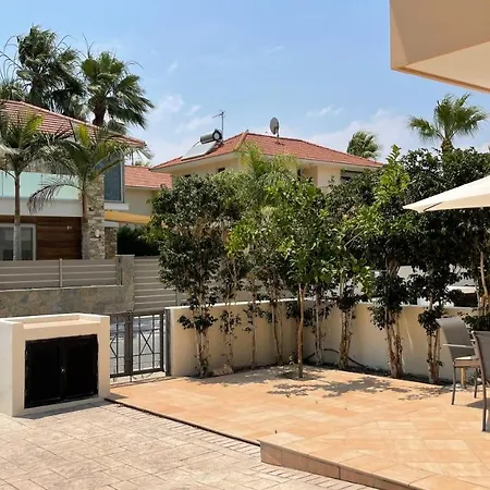 Enalos Villa *