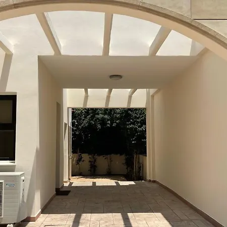 Villa Enalos