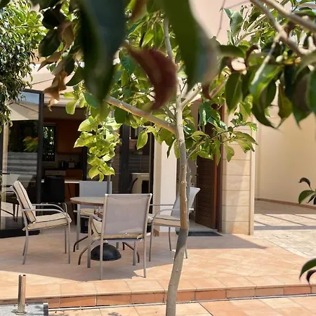 Villa Enalos *